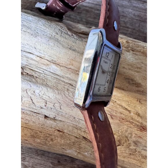 Timex rectangular tank style watch white dial brown leather strap WR 30M - Picture 7 of 7